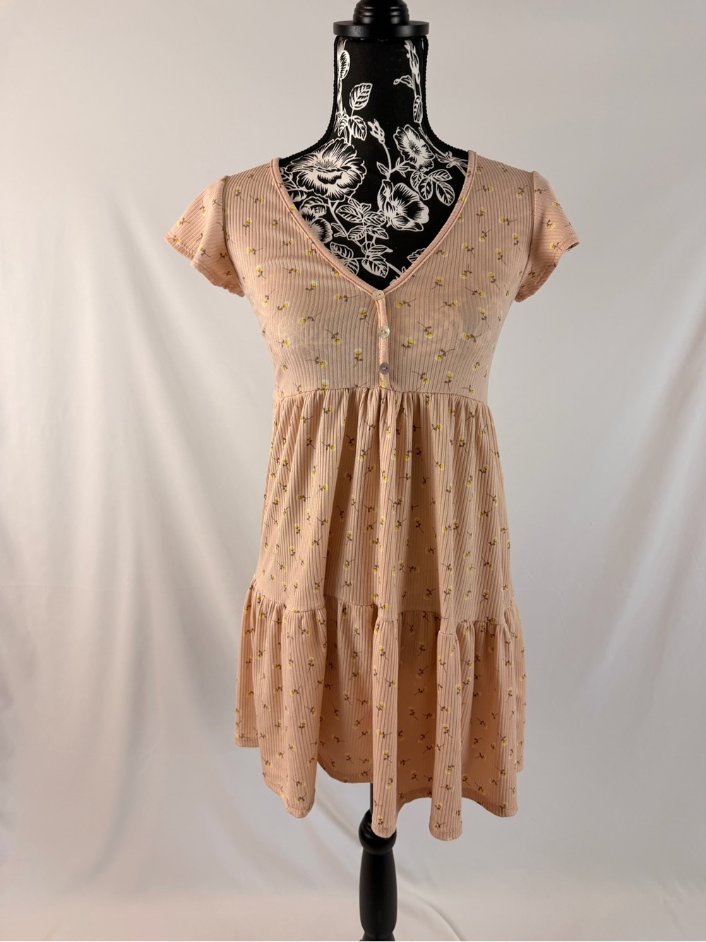 Women's Peach Floral Tiered V-Neck Dress